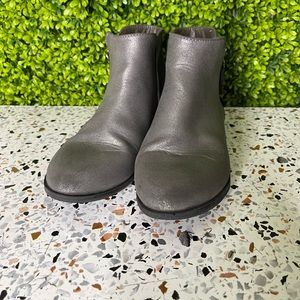 Gray cat & jack ankle boots